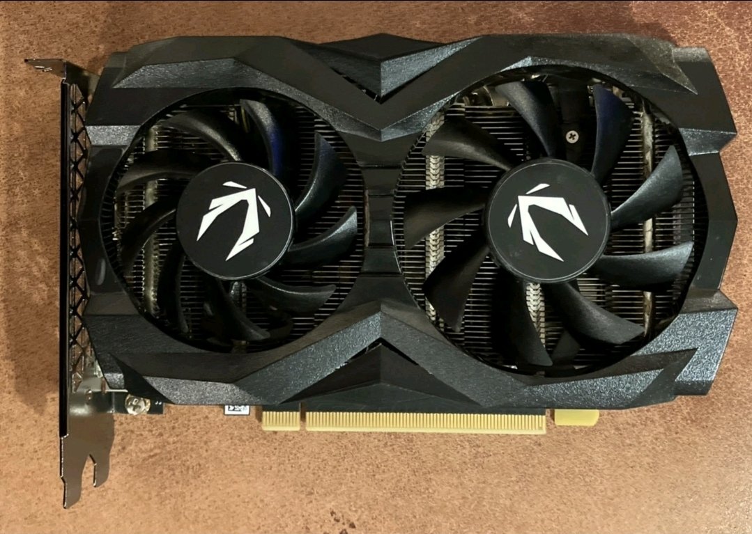 niggnii's tweet photo. @ZOTAC @_Claude1 @_kush_gh #ZOTAC20th https://t.co/5iTCKDgg9M