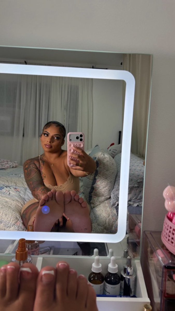 Haileyjasm17's tweet photo. Do men like chubby girls? https://t.co/wyfZ6NPKua