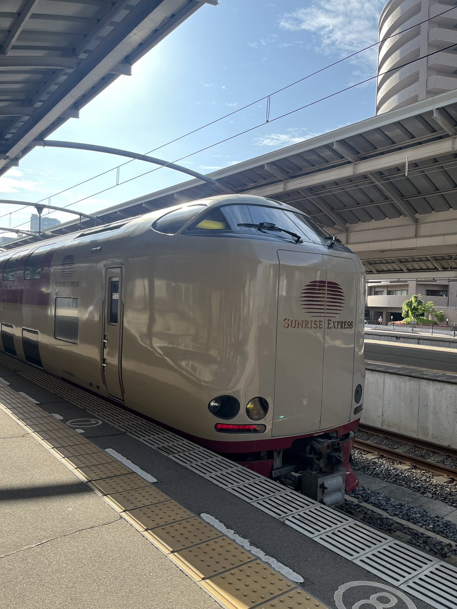 aYa825 tweet media