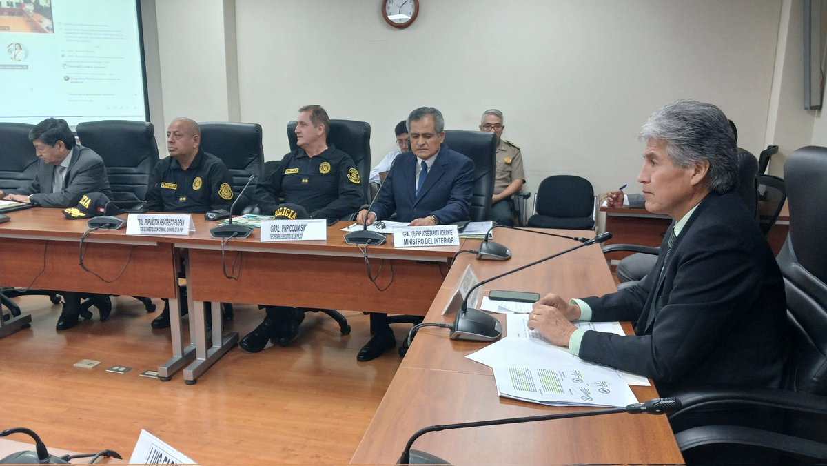 Comesecperu's tweet photo. Se da inicio a la 62° Sesión Ordinaria de la Comisión de Seguridad Ciudadana 
Participan:
- José Zapata Morante, Ministro del Interior y Oficiales de la PNP
@MininterPeru @americatv_peru @congresoperu https://t.co/AnTwzWRjk2