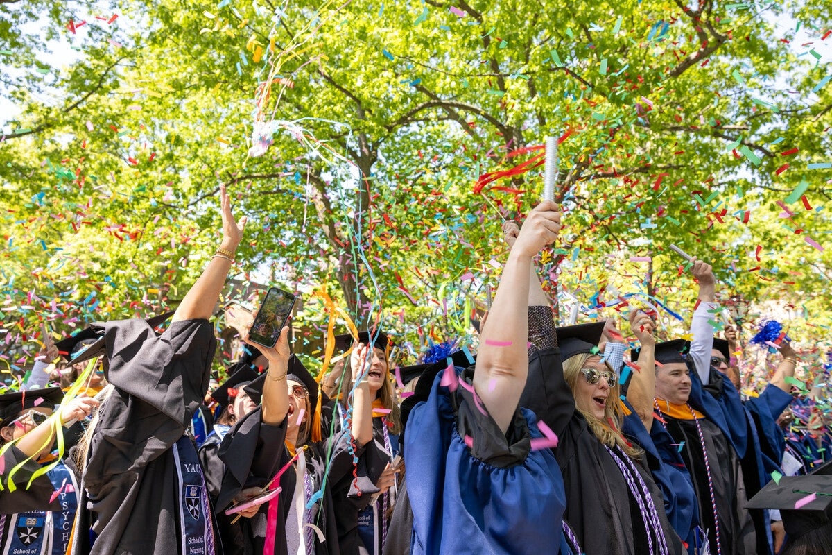 Yale Alumni tweet media