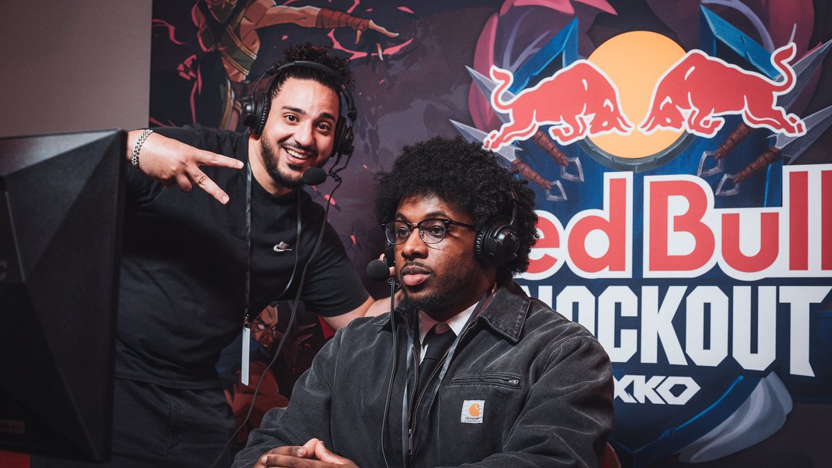 xKazu_O's tweet photo. Vraiment top le #RedbullKnockout ! 👏
- Photobomb mon frérot @Chez_ib ✅
- Badge Staff signé par les @2WINz25 ✅
- Et comme d'hab : 📸 by @CarmPictures ✅ https://t.co/3T2WnWb2Qq