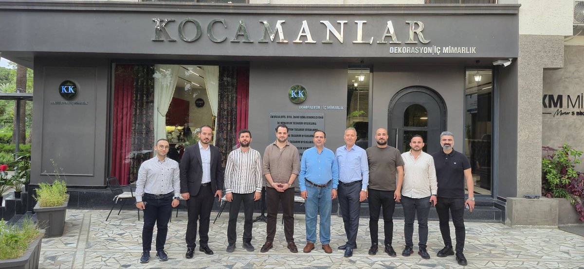 MUSIADAdana's tweet photo. Yönetim Kurulu Üyelerimizle birlikte, kıymetli üyemiz Kazım Kocaman’ı, Kocamanlar İç Mimarlık ve Dekorasyon firmasında ziyaret ederek çalışmaları hakkında bilgi aldık. https://t.co/Tb4pZ478K5