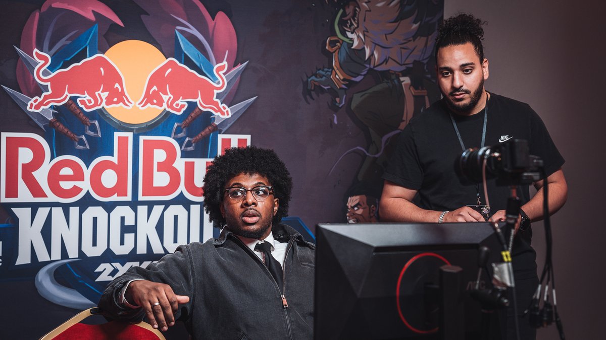 xKazu_O's tweet photo. Vraiment top le #RedbullKnockout ! 👏
- Photobomb mon frérot @Chez_ib ✅
- Badge Staff signé par les @2WINz25 ✅
- Et comme d'hab : 📸 by @CarmPictures ✅ https://t.co/3T2WnWb2Qq