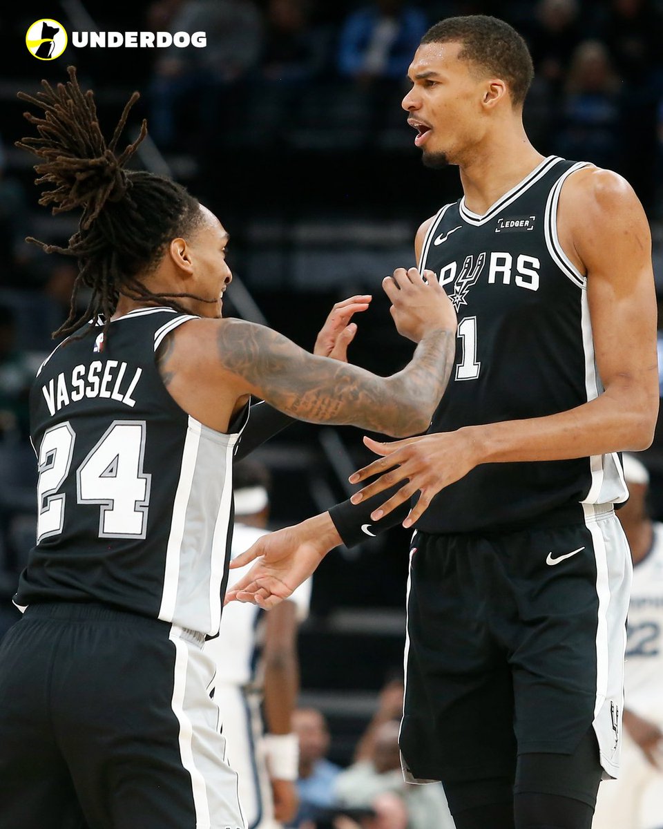 UnderdogNBA's tweet photo. Devin Vassell on the Spurs' young talent, via @JaredWeissNBA:

"The league is in trouble for a very long time."

Spurs under 30 years old:
Dylan Harper - 20
Carter Bryant - 20
Stephon Castle - 21
Victor Wembanyama - 22
Julian Champagnie - 24
Devin Vassell - 25
Keldon Johnson - 26
De'Aaron Fox - 28