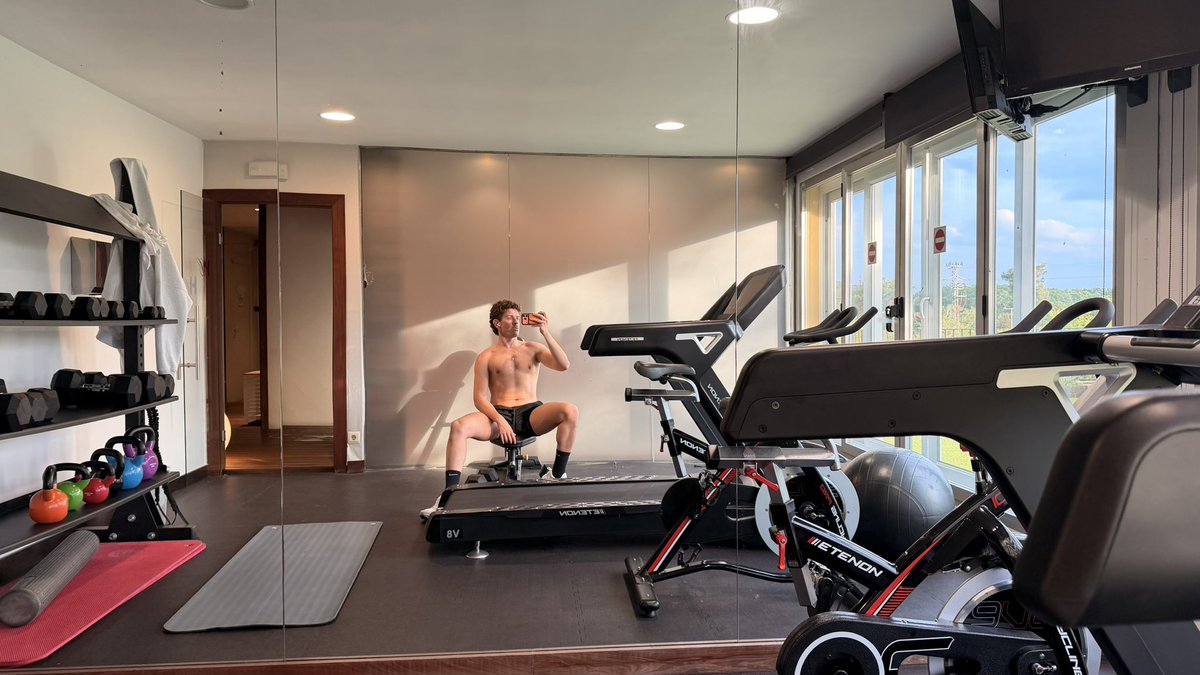 Lucanore's tweet photo. Hoy entrené aquí solito https://t.co/WFU7jO3c6D