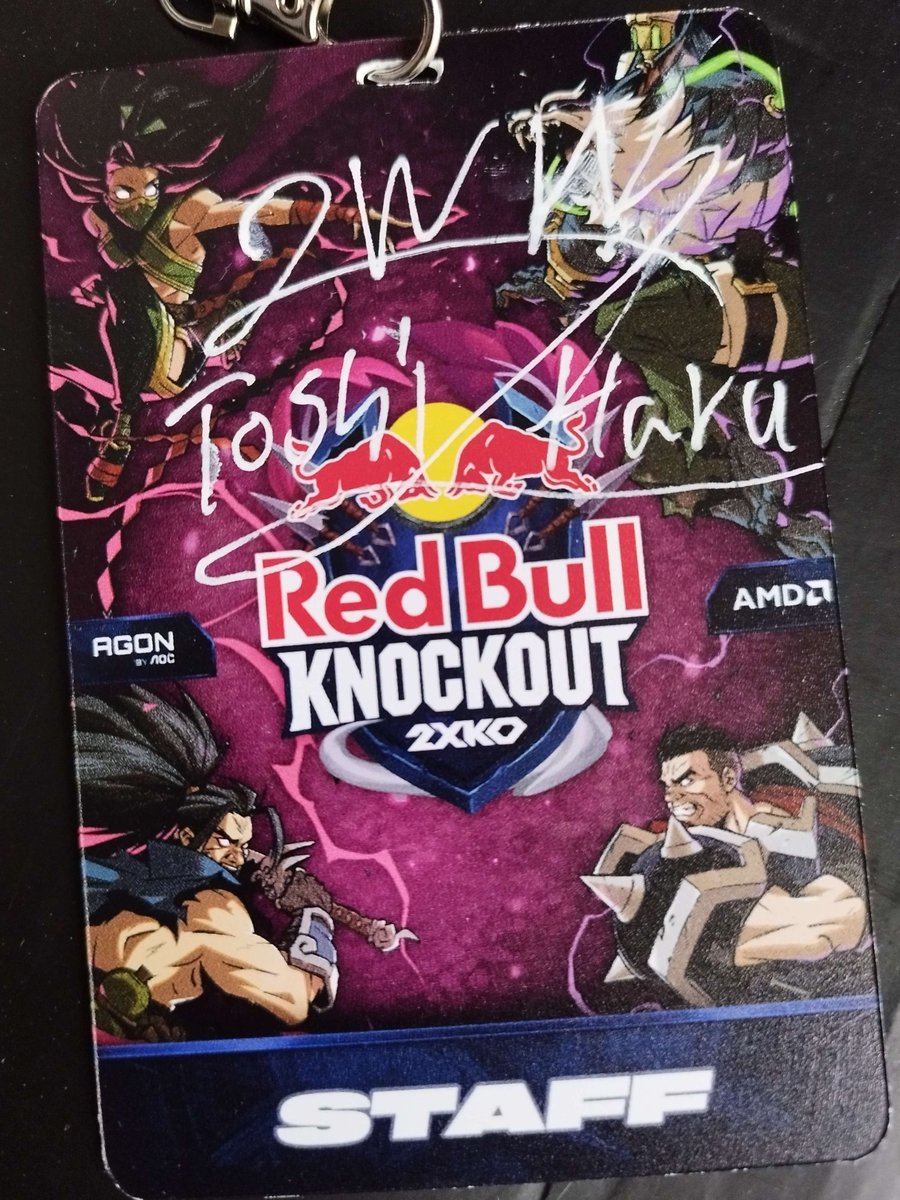 xKazu_O's tweet photo. Thumbs up to the winners : @2WINz25 at #RedbullKnockout 🔥🔥🔥🔥
Also big S/O to @Gozulting, @CloudArmy_ , @RedBullFrance & @2XKOFR.
Merci @ItsNoka pour la photo ! (je ne t'en veux pas même si je ressemble à un PNJ, j'accepte). https://t.co/B6ak4rGwlX