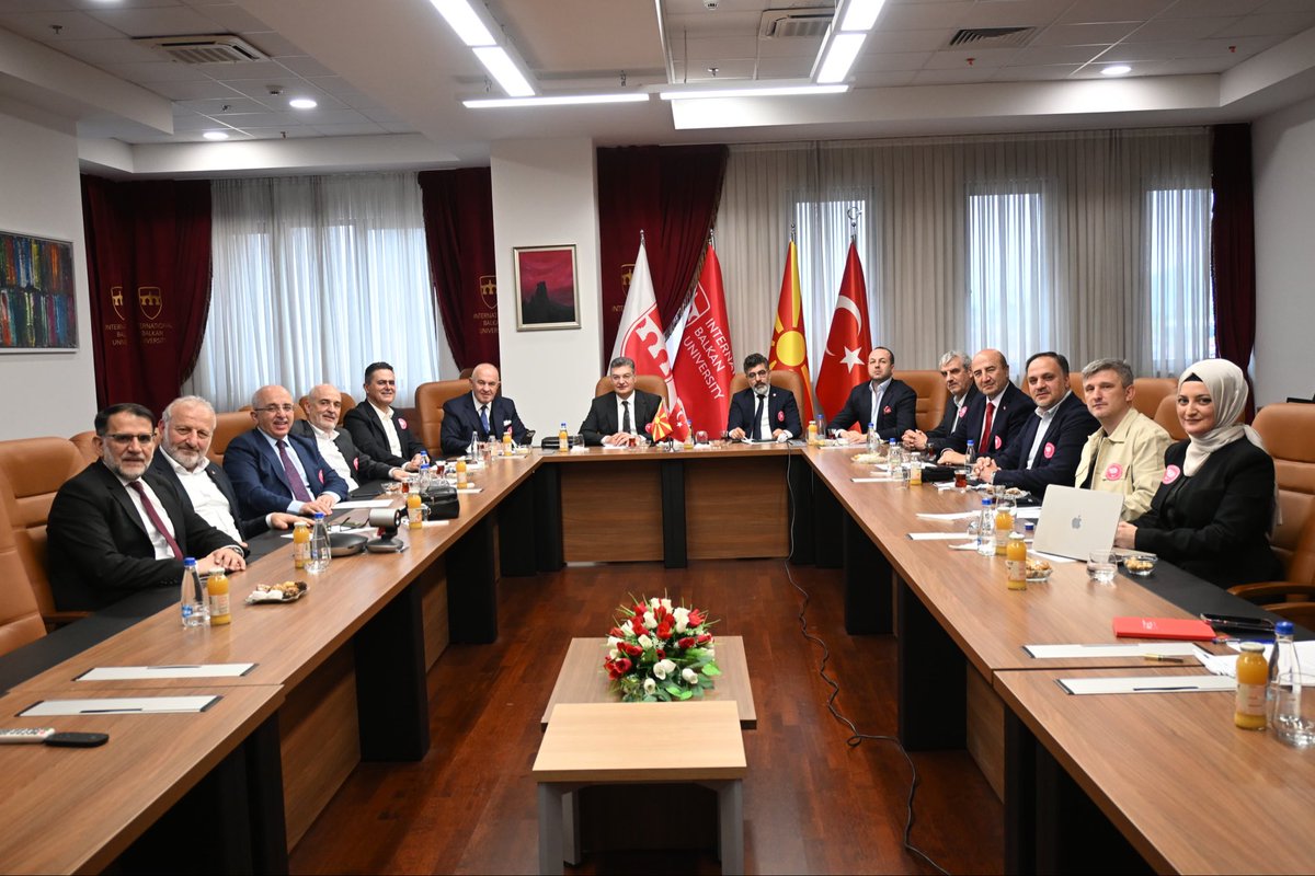 ibualumni's tweet photo. IBU Board Meeting was held with the participation of our Alumni and Members Association President, Süleyman Karakuş, among the attendees.
//
IBU Dernek Başkanımız Süleyman Karakuş’un da aralarında bulunduğu IBU Yönetim Kurulu toplantısı gerçekleştirildi. https://t.co/VAoRrroVF5