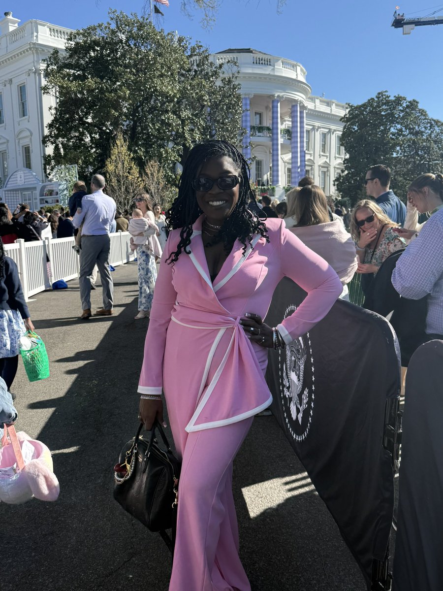 Dalisia Ballinger tweet media
