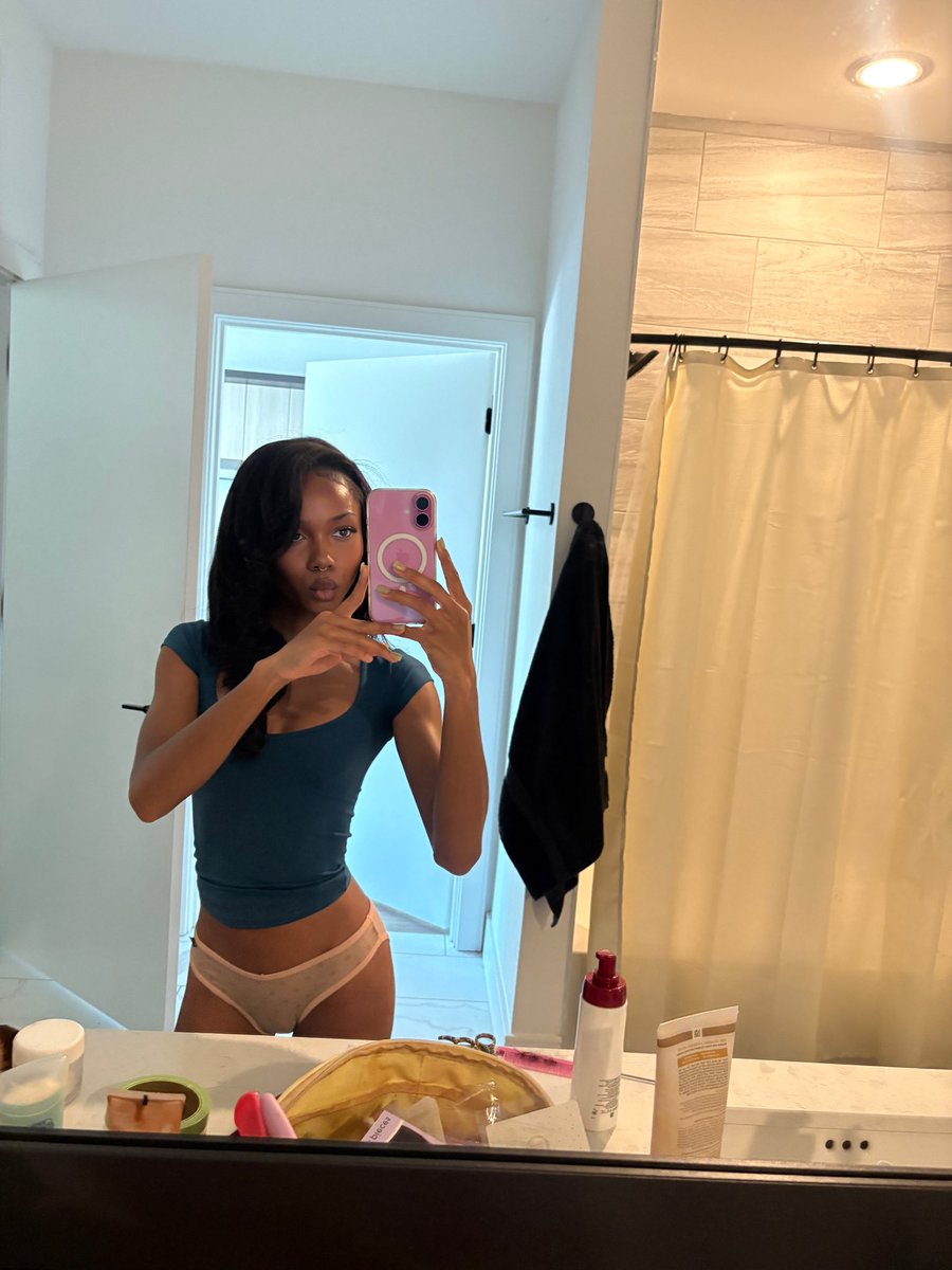 riri 🐞 tweet media
