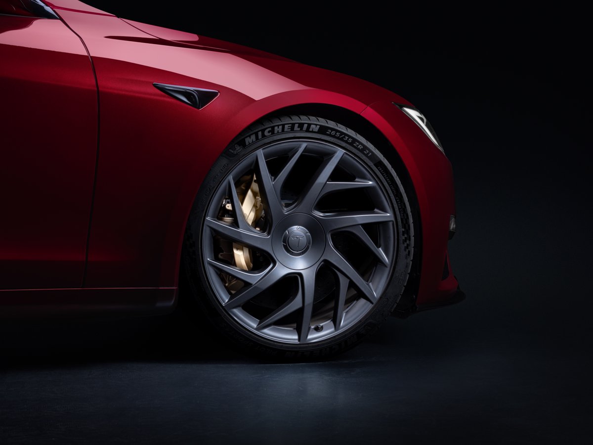 Tesla tweet media