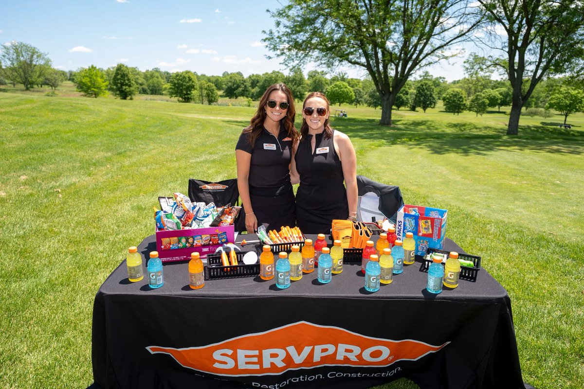 servprolexky's tweet photo. Sunshine, snacks, and Servpro support all day long. ☀️💚

#Servpro #Restoration #Firedamage #Fire #Cleaning #waterdamage #water #LikeItNeverEvenhappened https://t.co/MsXWafBb1u