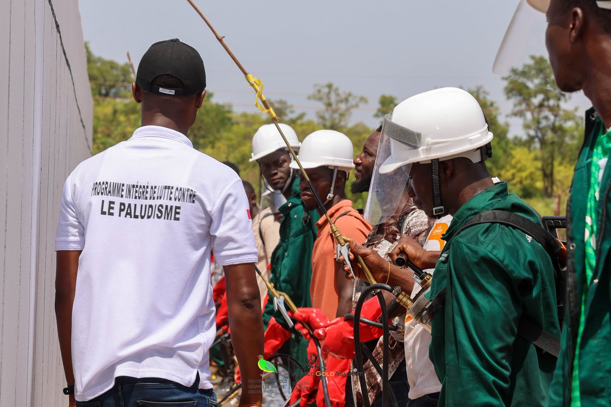 AlphaAliouBald1's tweet photo. 🚑💪 La @SAG intensifie la lutte contre le paludisme à Siguiri !  
162 participants, 37 villages, 14 jours de formation pour protéger nos communautés.  
Un pas de plus vers un avenir sans palu. 

#SAG #SantéCommunautaire #LutteContreLePaludisme #Guinée https://t.co/HIvJEJQQte
