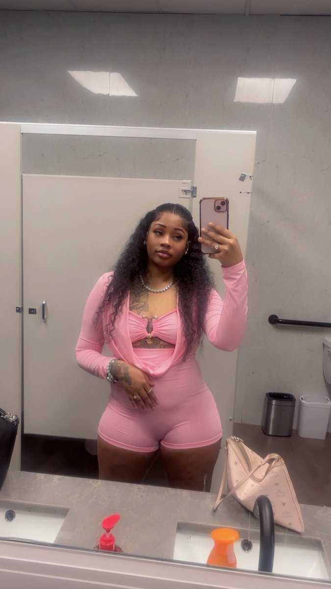 MS.CBFW 💋💦❤️🔥 tweet media