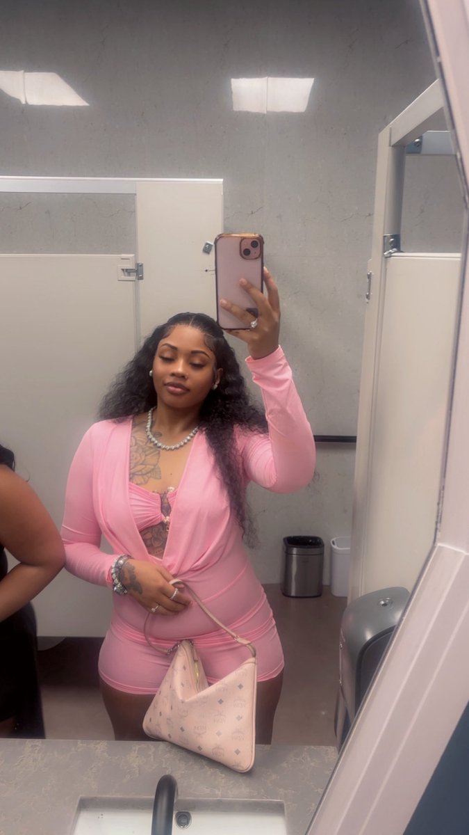 MS.CBFW 💋💦❤️🔥 tweet media