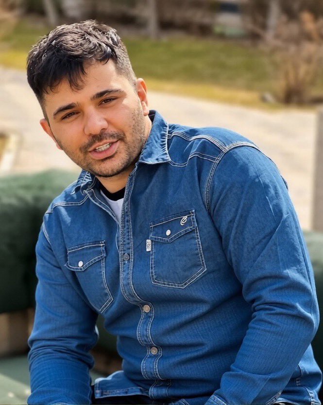 BamdadPirouzi's tweet photo. 🆘 🆘 🆘 
Transfer of #Alireza_Khani, a prisoner sentenced to execution, from Evin Prison to Qezel Hesar

According to reports, on Saturday, May 16, 2026, Alireza Khani Shekarab, who has been sentenced to death on charges of espionage, was transferred to Qezel Hesar Prison.

No information is available on the details of the case, date of arrest, the branch that issued the verdict, and other matters.
Please be his voice!
#IranMassacre‌