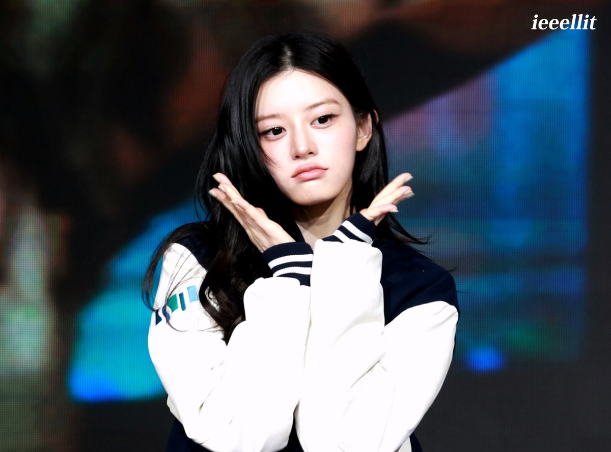 ieeellit's tweet photo. 260517 점프업이엔티
꿍실냐옹?
#아일릿 #ILLIT #민주 #minju https://t.co/V2nylRjvjH