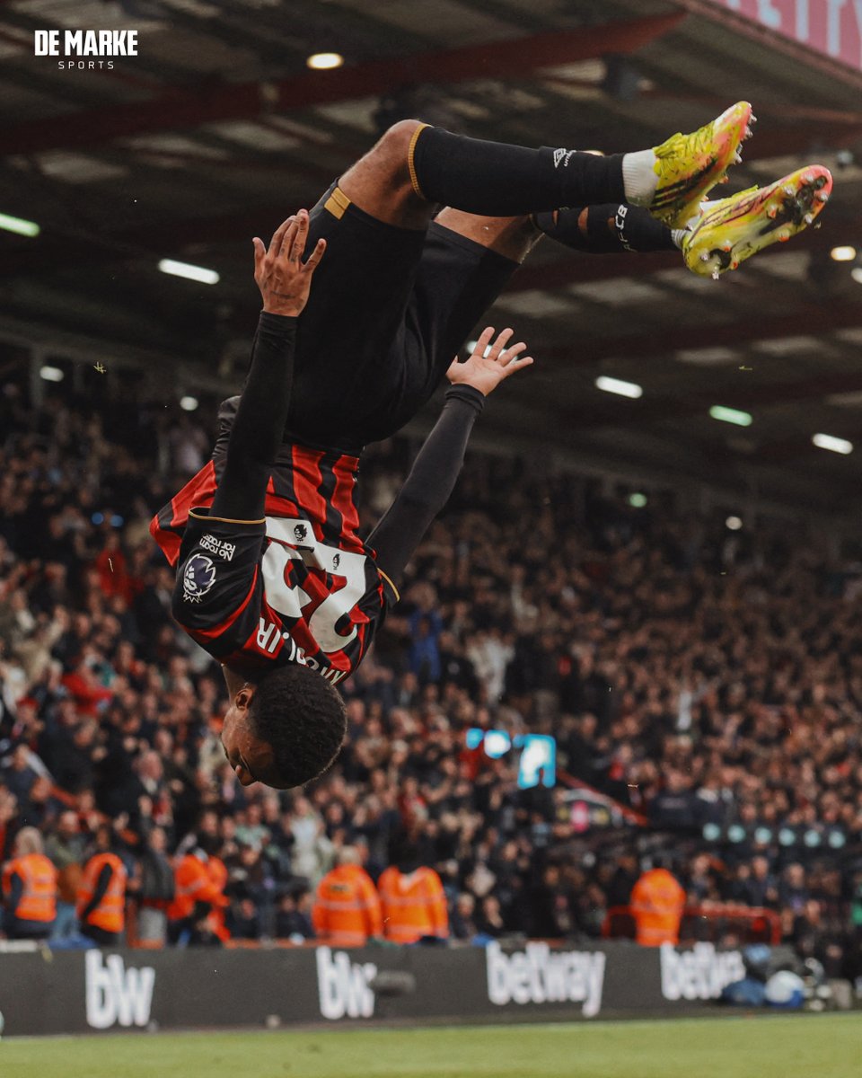 ilkonbir186392's tweet photo. Junior Kroupi is flying. #BOUMCI https://t.co/zKD71dHLET