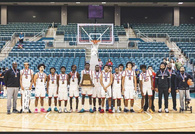 BrazosportISD's tweet photo. The @AlwaysExporter Boys Basketball Team was recognized by the BISD Board for making a historic run to the State Semifinals. Congratulations team!! https://t.co/Rh4NaBO3hf #FromHereAnythingisPossible #FutureReady @BportHSSports @bportisdsports https://t.co/5A9WXp0mz1