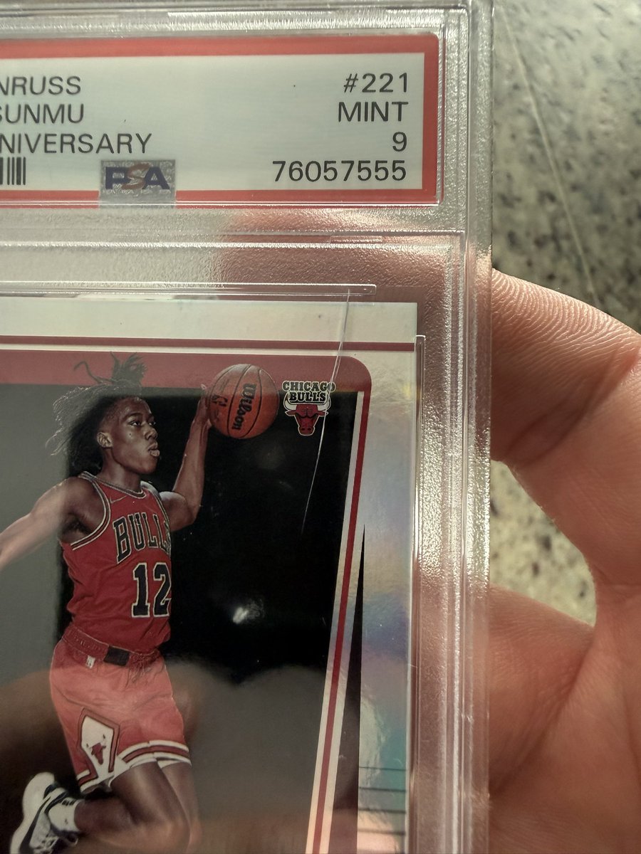 SheepCollects's tweet photo. Hey @CardPurchaser, I found a new way to ship graded cards. https://t.co/vrMqrJf6wi