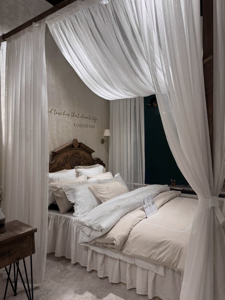 ecocotton_'s tweet photo. HOMETEX 2026’nın ilk gününü geride bıraktık. ✨

Fuarın ilk gününde standımızı ziyaret eden, ürünlerimize ilgi gösteren ve bizimle değerli görüşmeler gerçekleştiren tüm ziyaretçilerimize teşekkür ederiz.

Fuar boyunca standımızda sizleri ağırlamaya devam ediyor olacağız. 

Hall: 2 - C: 19’dayız, bekleriz! 🤎

#hometex