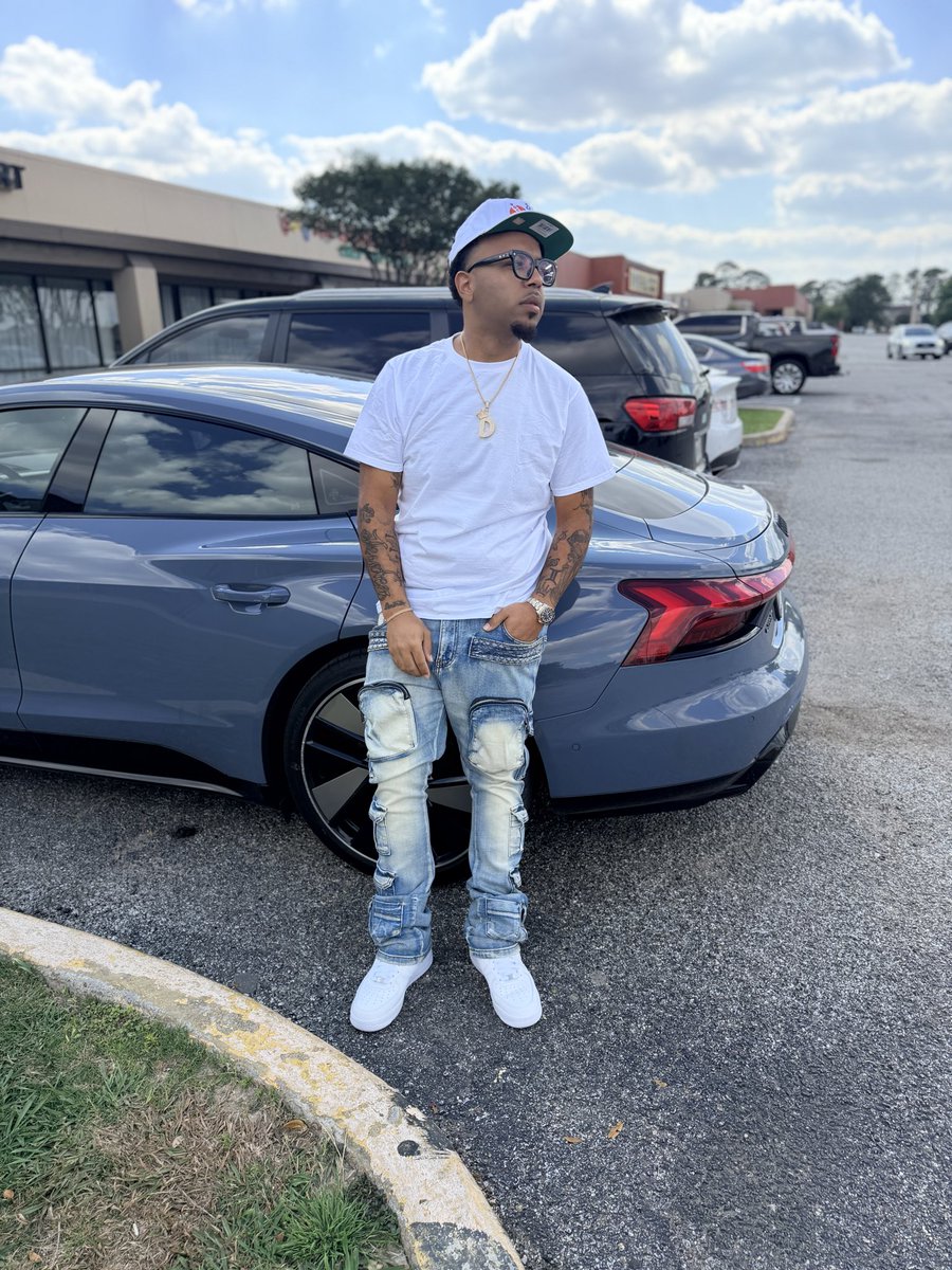 DreauxD's tweet photo. 2026 🤙🏽 https://t.co/TNCh6eHCCm
