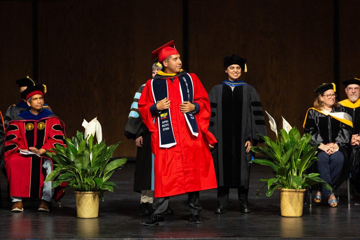 APSUCoSTEM's tweet photo. The night before graduation, we celebrated our 2026 Master's candidates at our Graduate Hooding Ceremony! So proud of these incredible students and honored to be part of their journey. Congratulations, graduates!

📸 --> https://t.co/yPY0gH2iXv https://t.co/aD14usHqn1