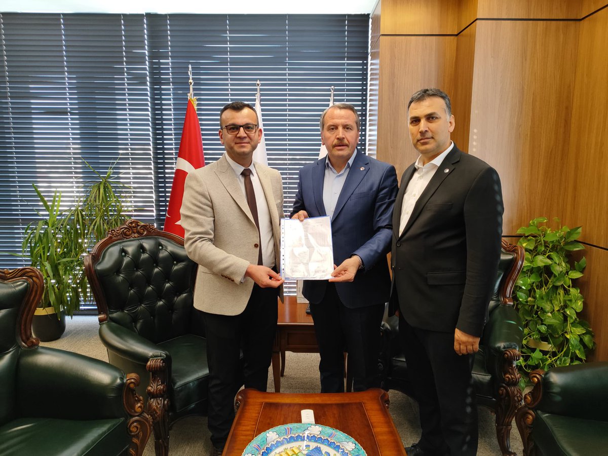 ebs8nolukdnlrkm's tweet photo. 2026 Mayıs Mutabakatında Akyurt’ta yetkiyi alan sendika yönetimimizle birlikte Memur-Sen ve Eğitim-Bir-Sen Genel Başkanımız Ali Yalçın’ı ziyaret ederek mütabakat metnimizi takdim ettik. 
Nazik kabulleri için teşekkür ediyoruz.
 #EğitimBirSen #EbsAnkara8 #KadınlarKomisyonu #Akyurt https://t.co/1dpxwkSpdQ