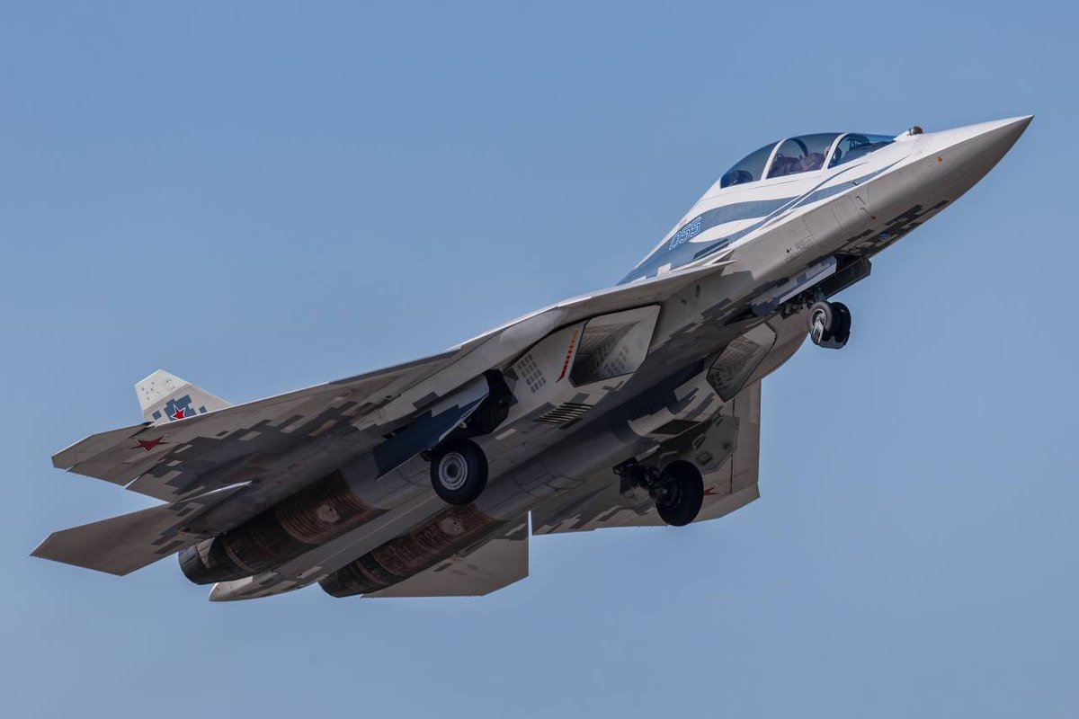 Alex_Oloyede2's tweet photo. 🇷🇺 The Su-57 twin-seater variant, "Su-57D" successfully completed its first flight. https://t.co/xl7UBsLJCv