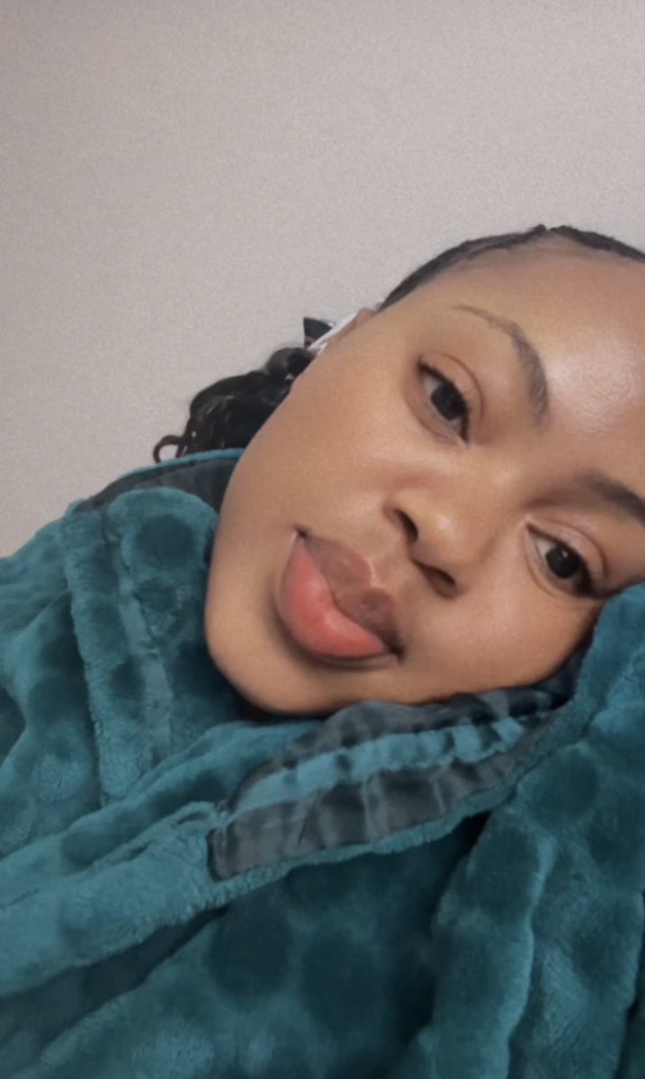 Tshegofatso🍓 tweet media