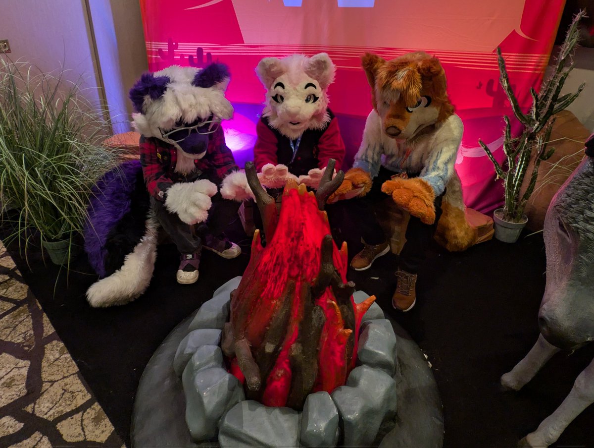 Apollo_Fluff's tweet photo. It's CFZ26 Time! -

👍: Say Hi! (I'll Be With The Goobers Below Mostly) Ask For Pictures / Hugs Etc, Room Parties? 👀 (I can bartend >:3) Touching Suit Is A-OK.

👎: Be A Prick To Me / My Friends, YANK My Suit.. idfk just have some common decency :3

Let's All Have A Good Con! 🧡 https://t.co/J8OCI30WiP