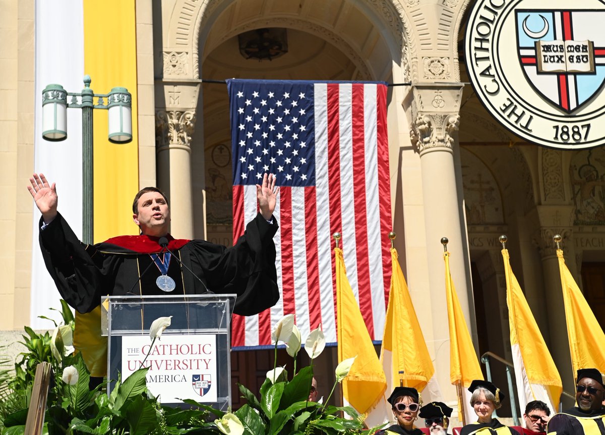 umary's tweet photo. Monsignor Shea, our President, just received an Honorary Doctorate in Theology from his alma mater, @CatholicUniv!

Watch his Commencement Address here 👇 
https://t.co/tL6bDmS4dc

"Endurance vanquishes mediocrity." https://t.co/eJDISavwUx