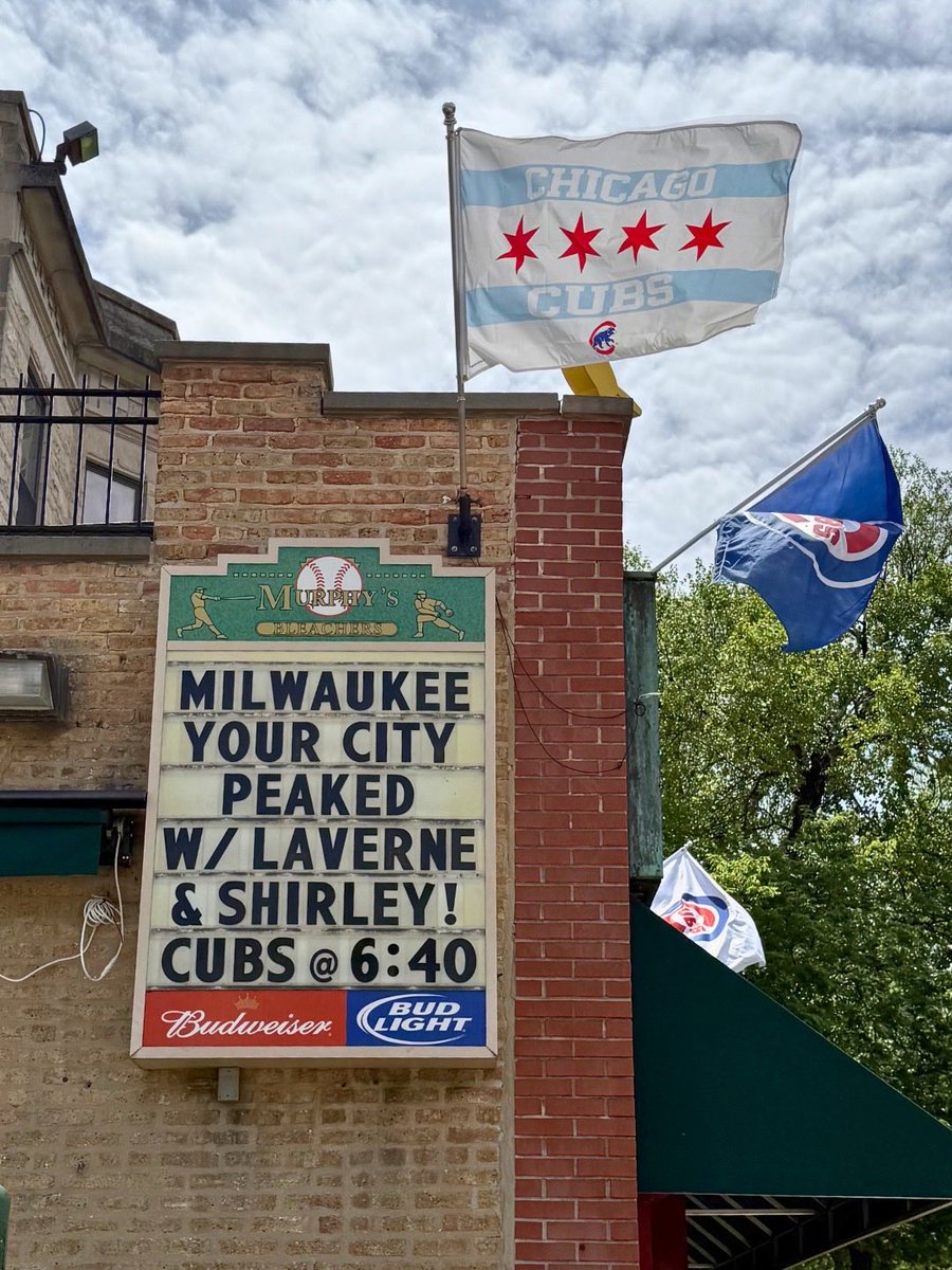 Murphy's Bleachers tweet media