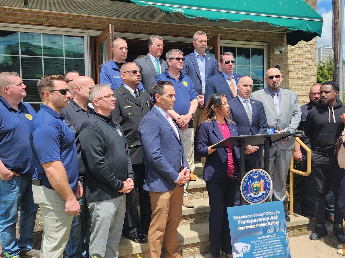 SuffolkSOA's tweet photo. Last week, several SOA Board members attended a press conference hosted by Assemb. Kwani O’Pharrow, who, along with Sen Monica Martinez, is sponsoring legislation, which would establish clearer and more efficient procedures for the timely release of certain surveillance footage. https://t.co/W1jcaXLVJF