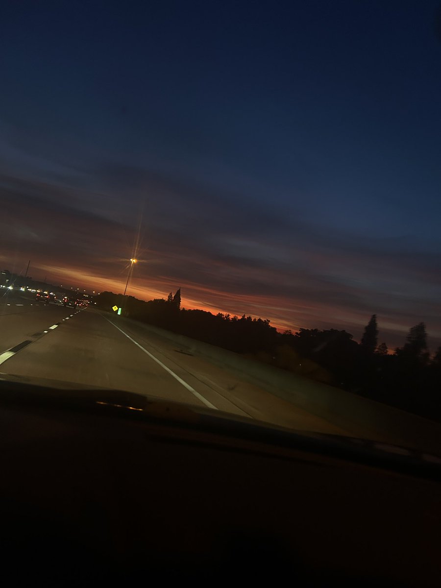 sadgirlnattie's tweet photo. God’s personal artwork https://t.co/XVakdQZxG7