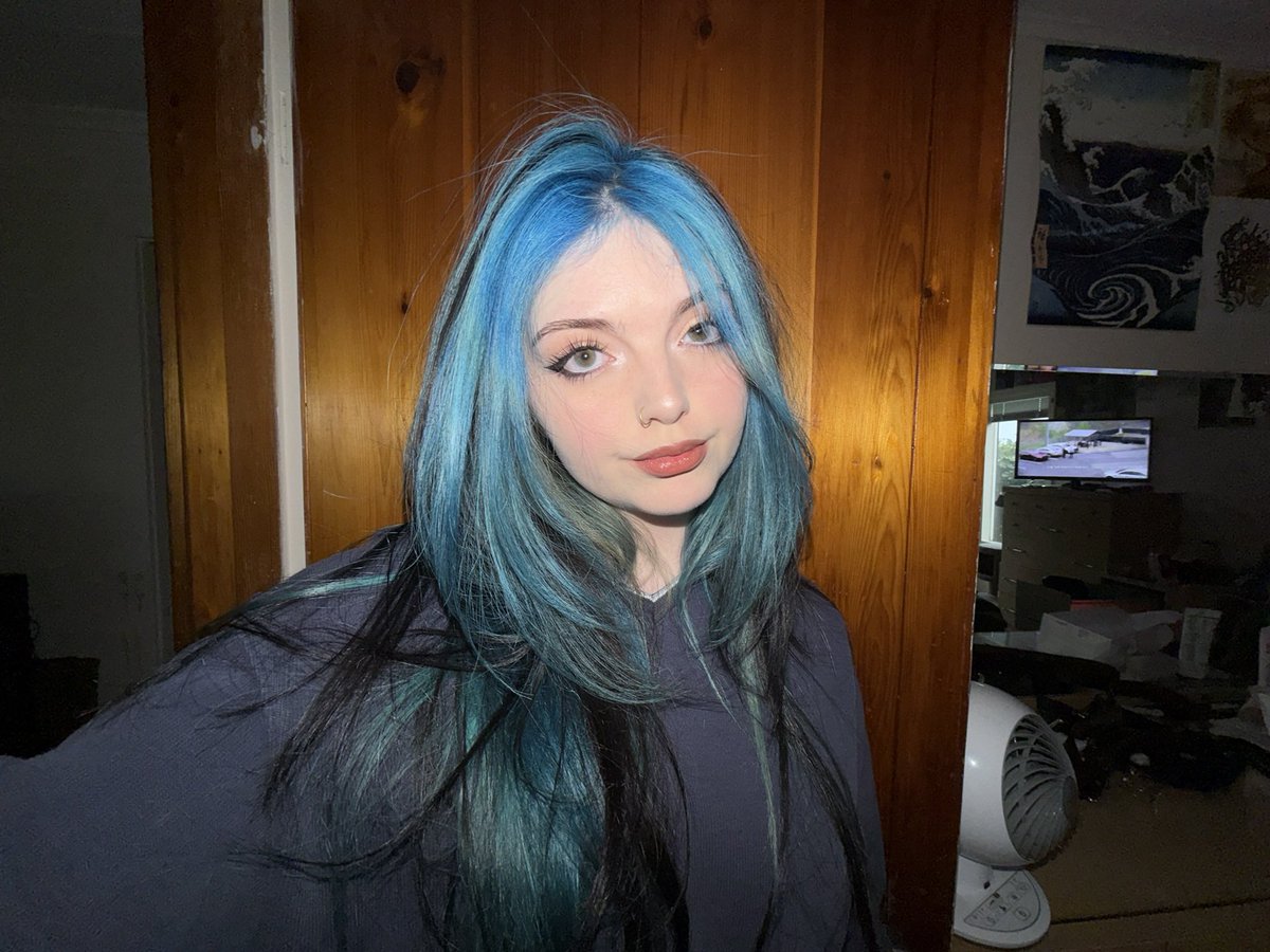 jade tweet media