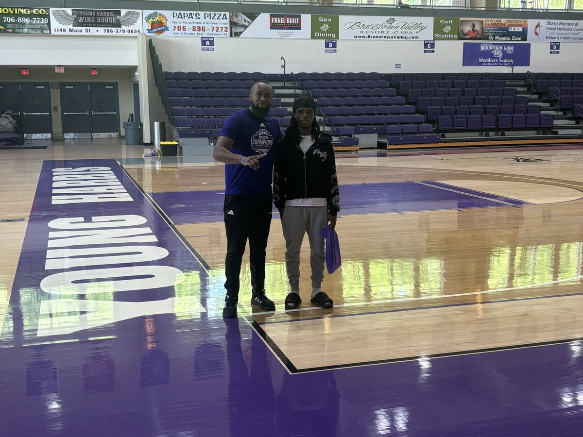 JoshuaCut10's tweet photo. Official Visit at Young Harris College this Afternoon w/ Class of 2026 PG Shelby Cherry @shelbycherryjr2 &amp; he had an Amazing Visit Touring the Campus 🏀 He is now 100% Committed to play College Basketball 🔥 Congratulations Shelby 👏🏿 It’s your time to shine Young King 🫡 https://t.co/LmA1hqvM35
