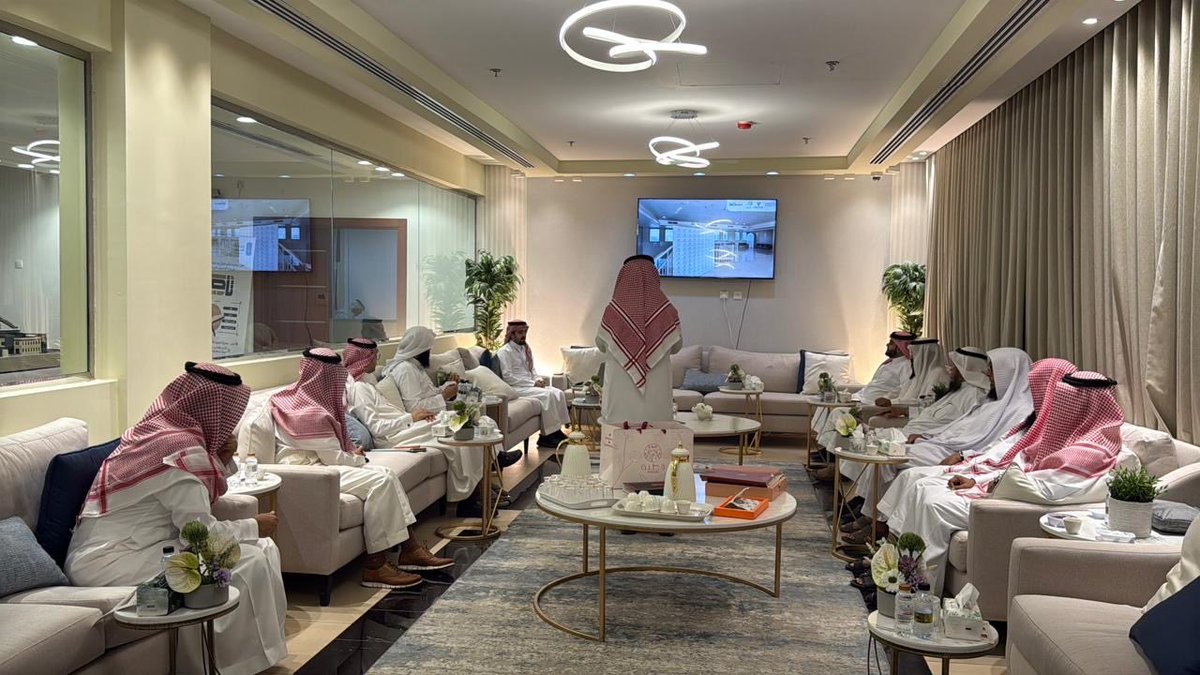 Kh_Eshraq's tweet photo. شاركت جمعية #إشراق في اللقاء الثاني للمجتمع المهني لجمعيات التنمية بالمنطقة الشرقية الذي نظمته جمعية تسامي الشرقية @TasaameSa بهدف تطوير العمل غير الربحي واستعراض أبرز الممارسات الناجحة، وذلك في مقر جمعية الحزام الذهبي. https://t.co/vW2R7ZRVzM