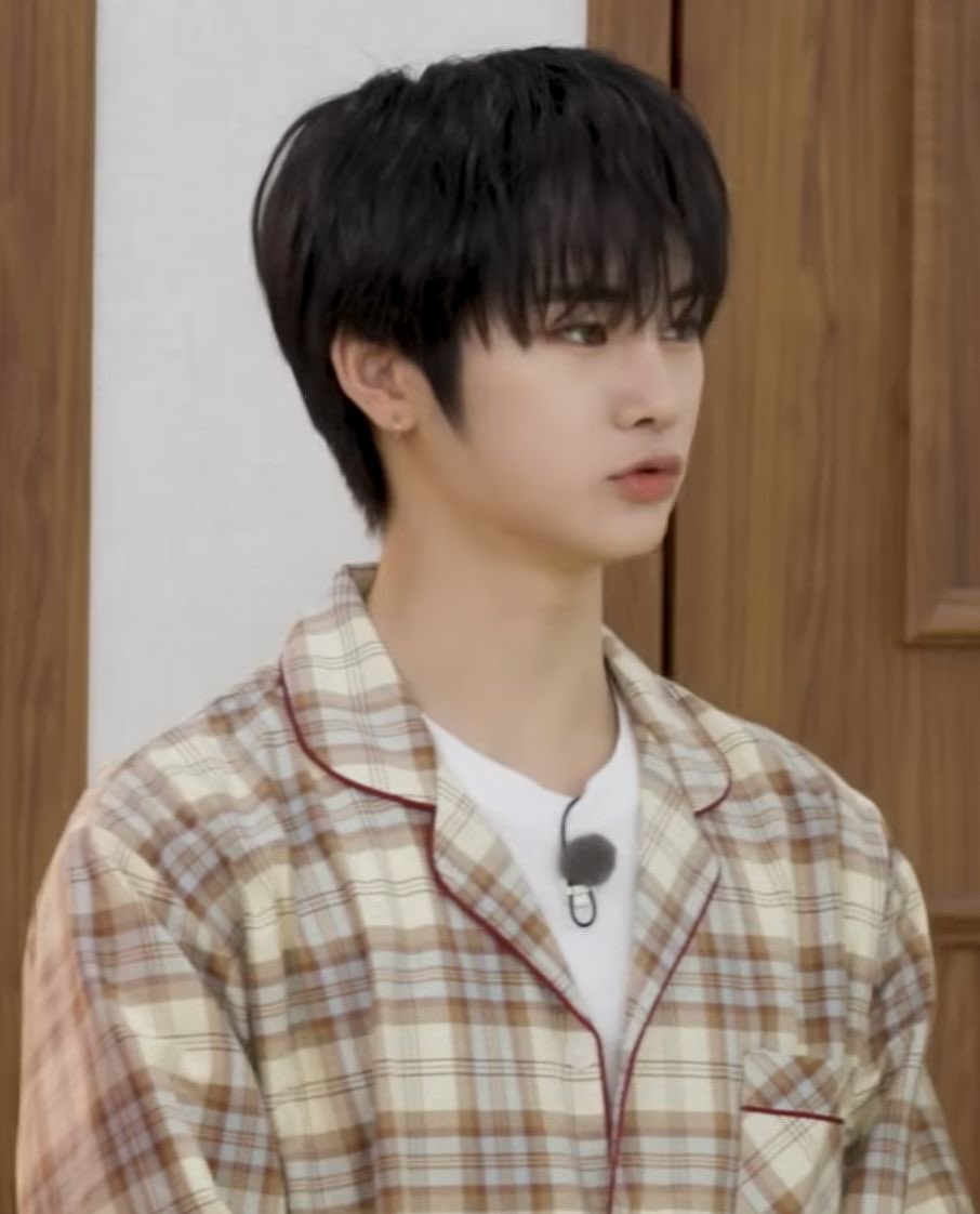 수줍은 예쁜 아기 안신 tweet media