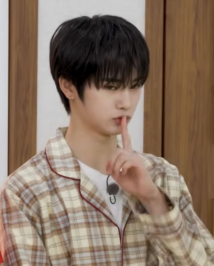 수줍은 예쁜 아기 안신 tweet media