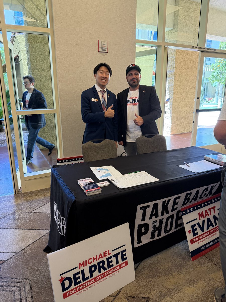 MrMikeDelPrete's tweet photo. Great turnout at the Lincoln Luncheon hosted by the @MaricopaGOP . Proud to represent https://t.co/o9ZftSIxZh, meet voters, and gather signatures for my Phoenix City Council campaign. Momentum is building. https://t.co/vGz44IMMN2