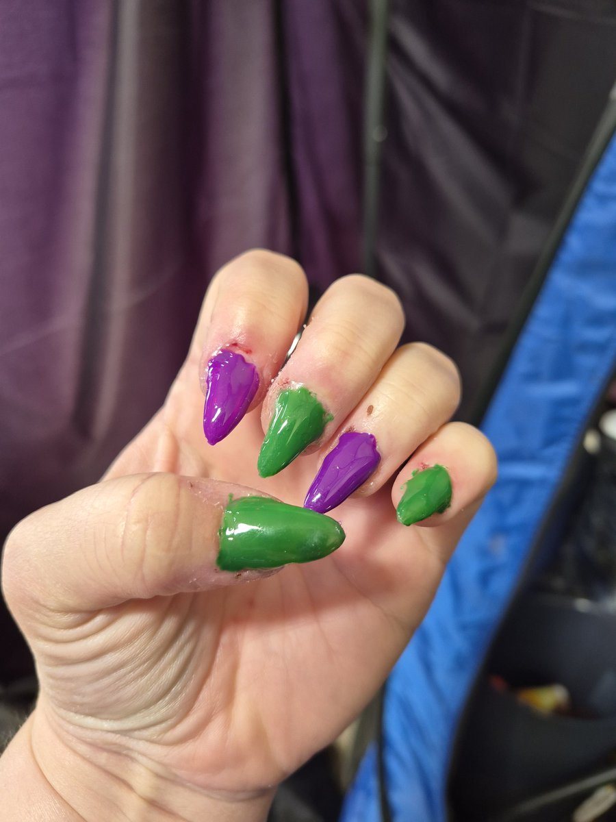 Scorpiosdottir's tweet photo. Not every form of growth is dramatic.

Sometimes it looks like learning how to care for yourself differently.

Learning a new self-care skill also means accepting imperfect progress sometimes.

Still proud of these.

#ThoughtfulTuesday
#SelfCare
#SoftDomme https://t.co/jkuJ2fwSjS