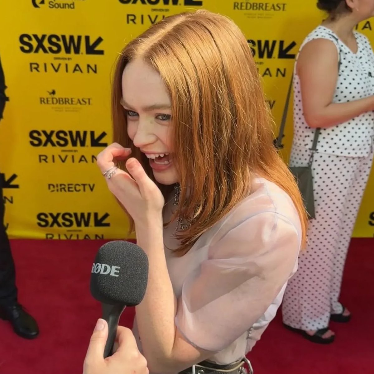 sadie sink posts tweet media