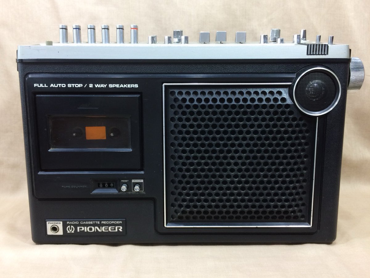 パイオニアが誇るラジカセ「RK-888」。一流音響メーカーの自信に満ちた