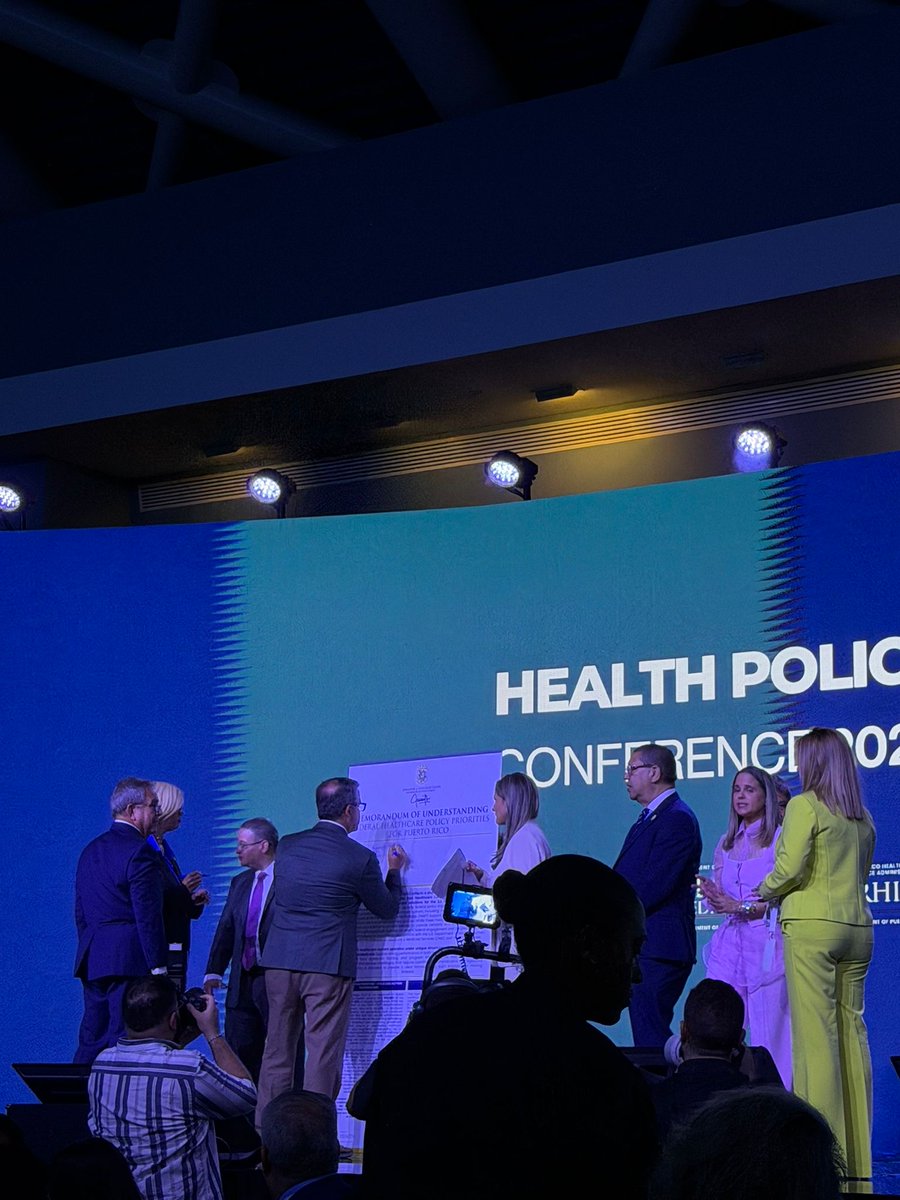 MCSPuertoRico's tweet photo. Hoy, en el Health Policy Conference 2026, Roberto G. Pando Cintrón, presidente de MCS Advantage, formó parte de la firma del Memorandum of Understanding (MOU) impulsado por la gobernadora @Jenniffer junto a líderes del ecosistema de salud en P.R. https://t.co/kcOKnINMb9