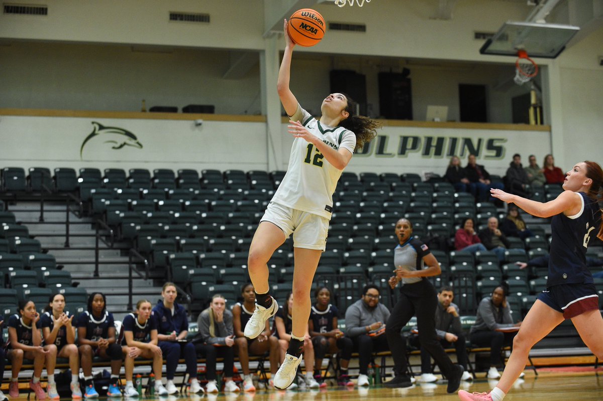 LeMoyneWBB's tweet photo. Join us in wishing Syd P a Happy Birthday!🎉

#GoPhins🐬 https://t.co/qzfInmgX8Y