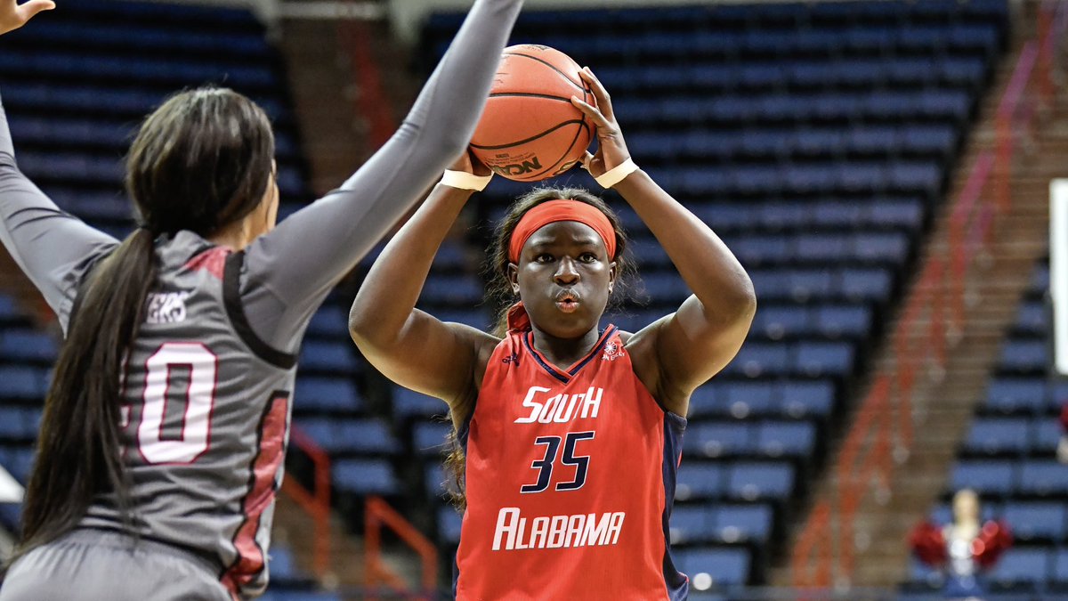 SouthAlabamaWBB's tweet photo. 𝙂𝙤𝙡𝙙𝙚𝙣 𝙝𝙤𝙪𝙧 🏆✨

Congratulations to Antoinette Lewis (‘21) for winning the Super League Basketball Play-Offs with the @Hatters_BC! Go off, Nette 🔥

#LSF | #INVEST https://t.co/ZD4RXvKi0y