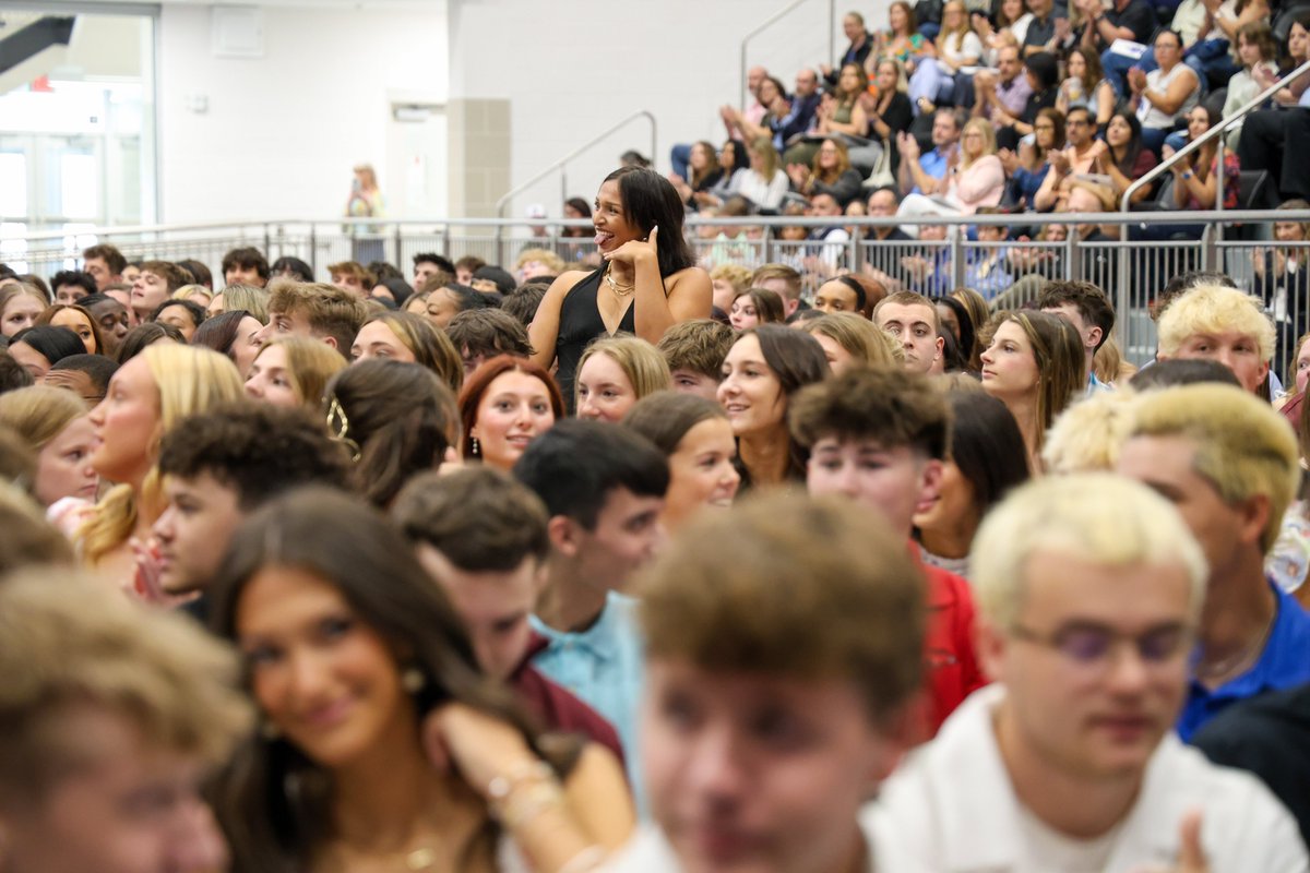 NorthwestISD's tweet photo. The Class of 2026 was honored today at @ByronNelsonHigh annual Royal Awards!  🎉

Academic and extracurricular achievements were celebrated, campus awards were given out and dozens of scholarship recipients were recognized!

Congratulations, Bobcats!

📸https://t.co/UiR3RDEr78 https://t.co/kIHaEHMoEn
