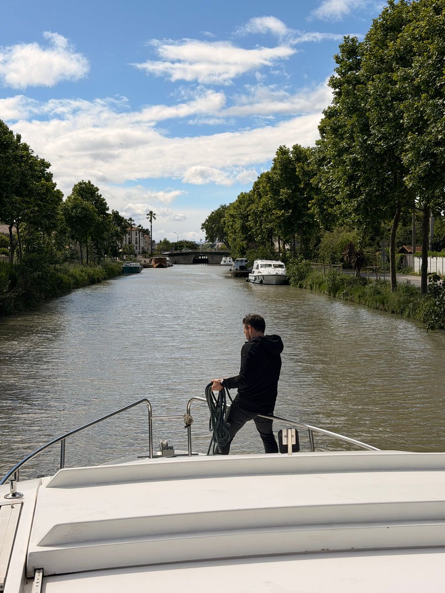 PunkOnChain's tweet photo. @swisscryptocat C’est déjà le week-end Cato https://t.co/q2R5ckTEfH