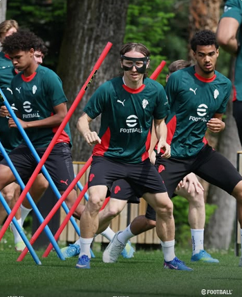 ComunqueMilan's tweet photo. Qualcosa di buono dobbiamo avere pur fatto, per meritarci quest'uomo.

#Modric https://t.co/ciKMD1CeVq